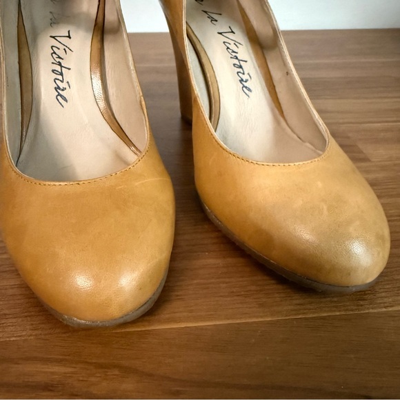 Pour La Victoire Mary Jane Wedge Heel Pumps in Soft Camel Leather, size 8 - Picture 12 of 14